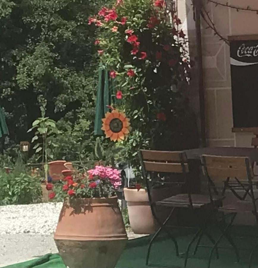 TavanasaAlte Post Mit Geschichte Und Restaurant公寓 外观 照片